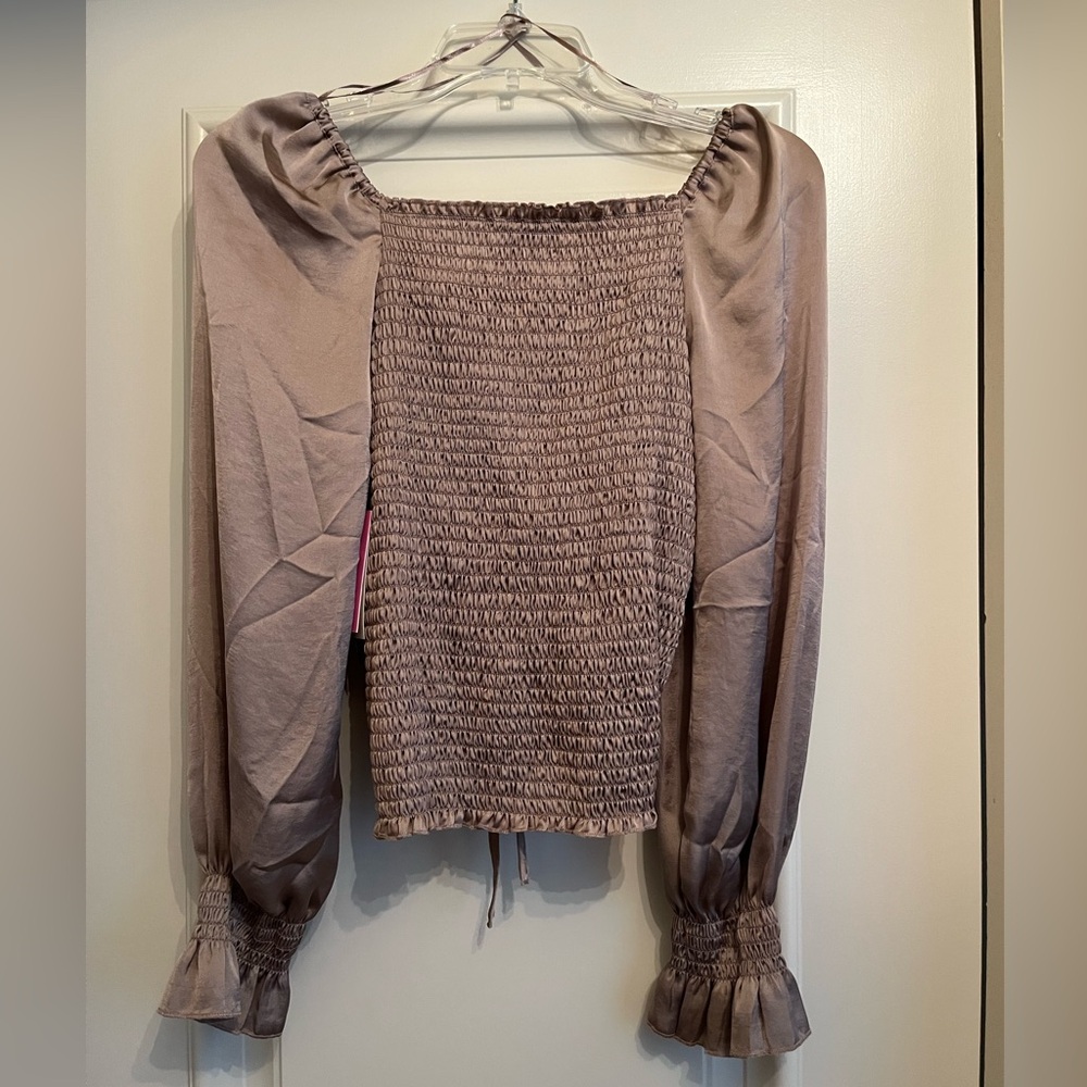 NWT! Riley & Rae Top (Juniors) - Picture 2 of 4